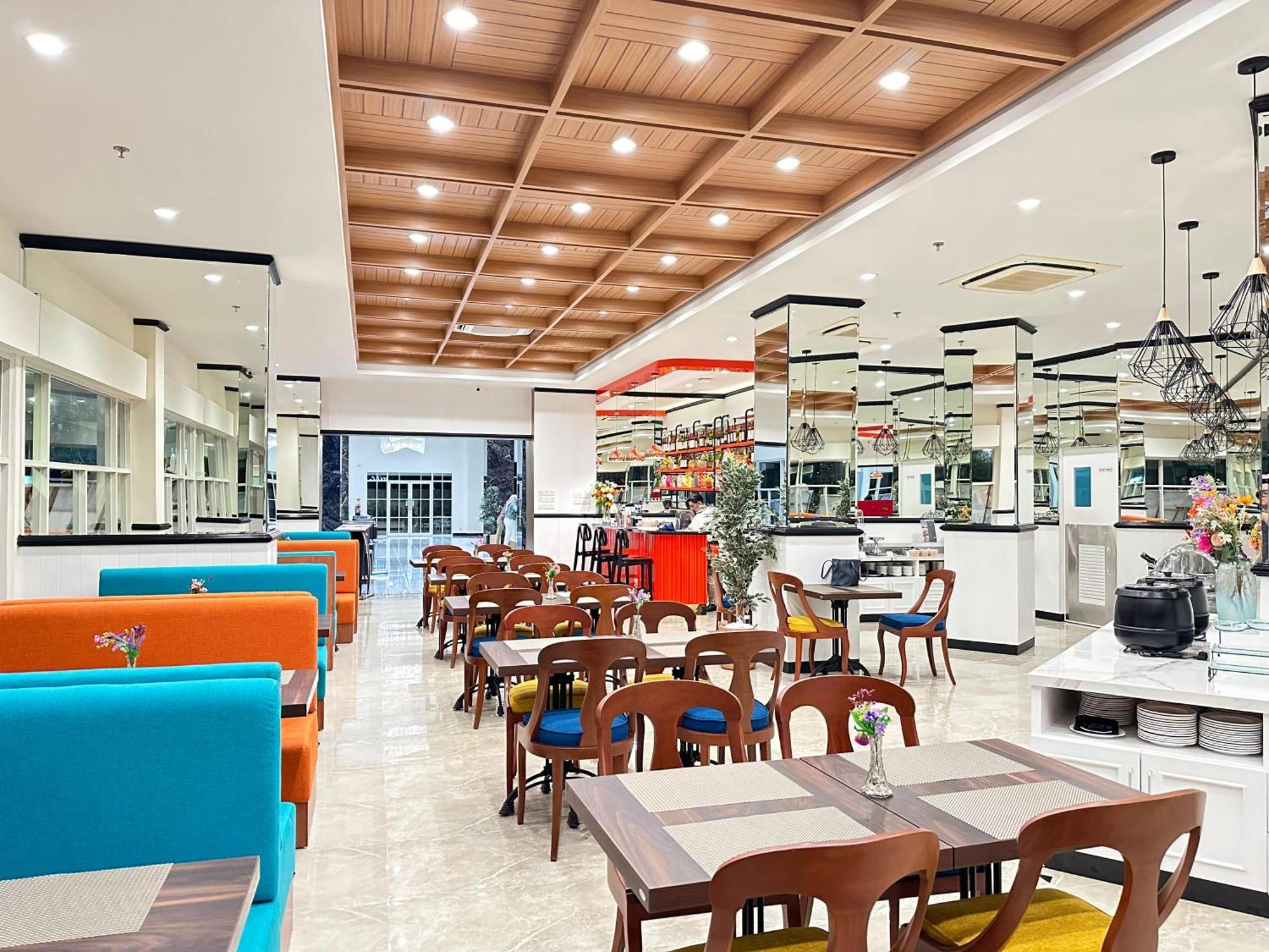D'Primahotel Jemursari Сурабая Екстер'єр фото